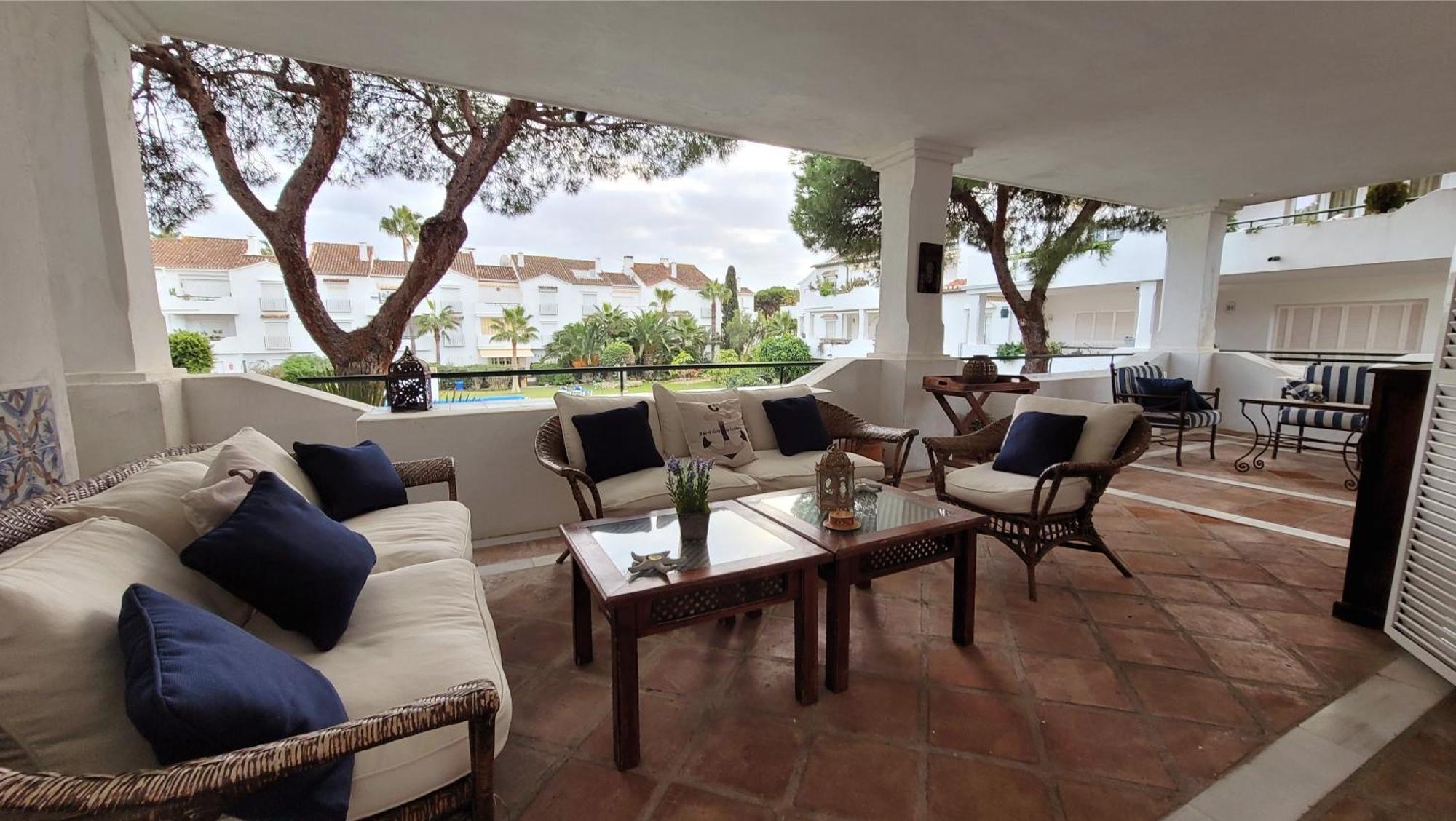 Apartment In El Presidente Beach Side New Golden Mile Estepona Kültér fotó