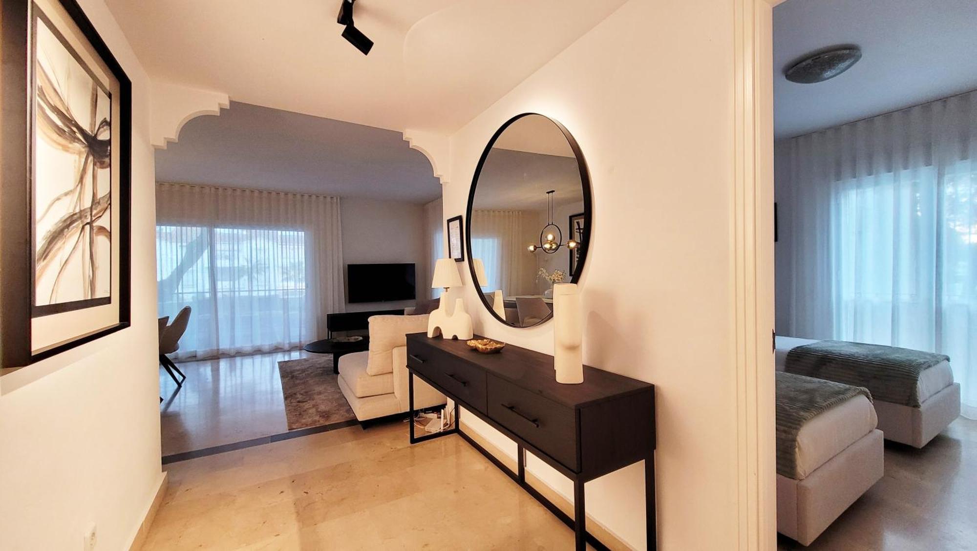 Apartment In El Presidente Beach Side New Golden Mile Estepona Kültér fotó