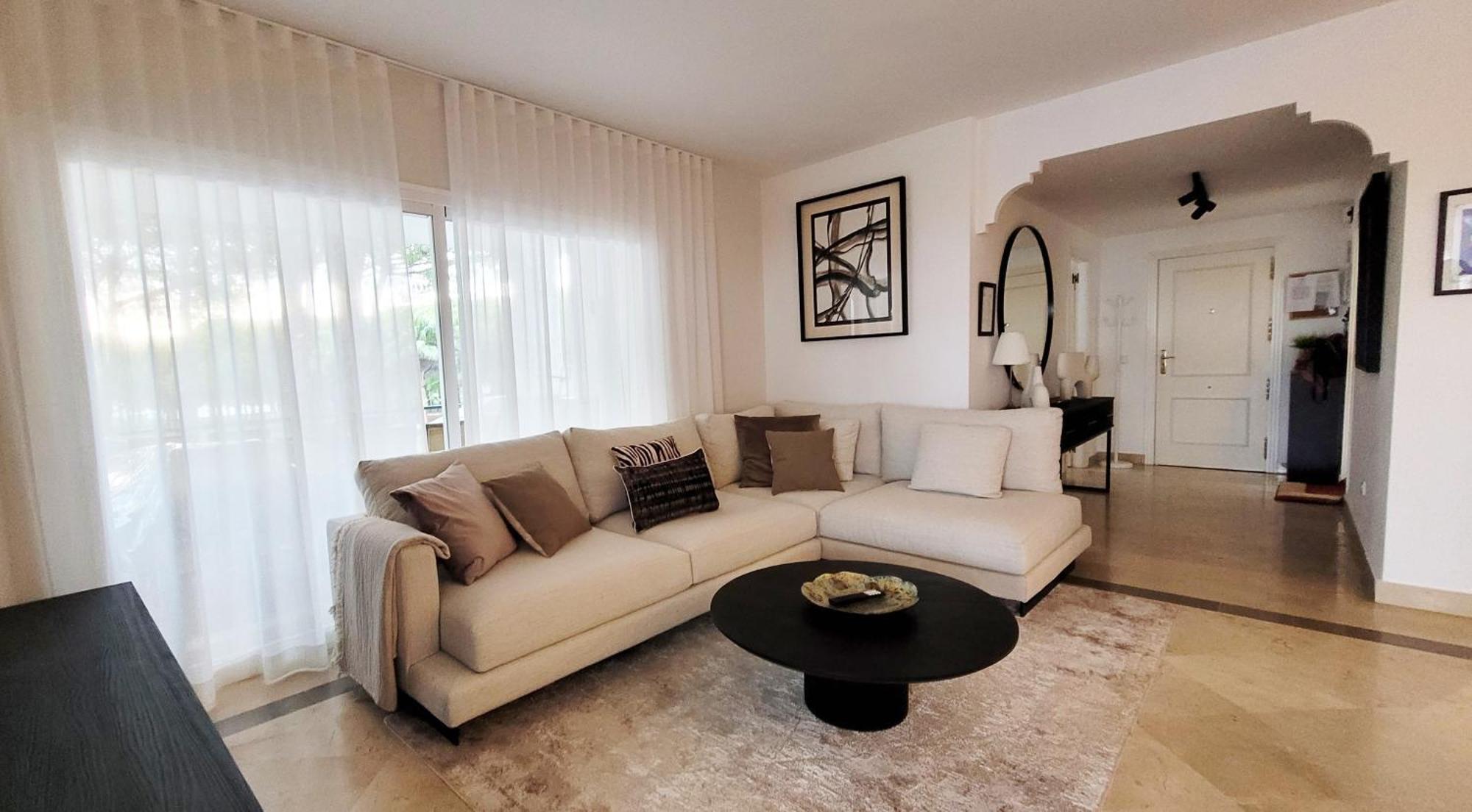 Apartment In El Presidente Beach Side New Golden Mile Estepona Kültér fotó