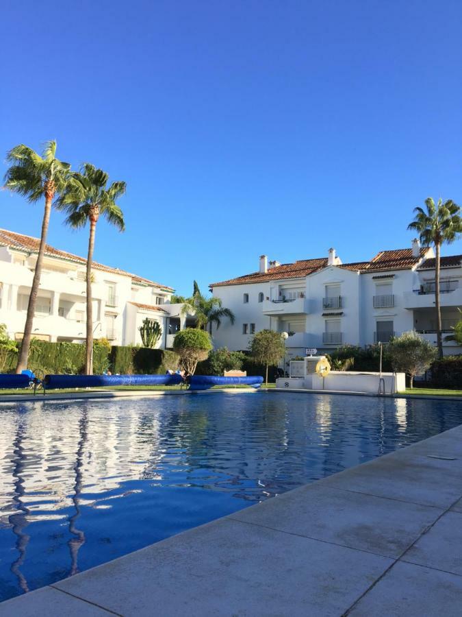 Apartment In El Presidente Beach Side New Golden Mile Estepona Kültér fotó